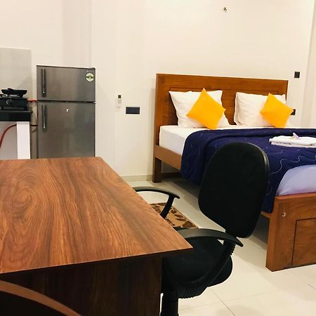 Blue Whales Hotel 希克杜沃 外观 照片