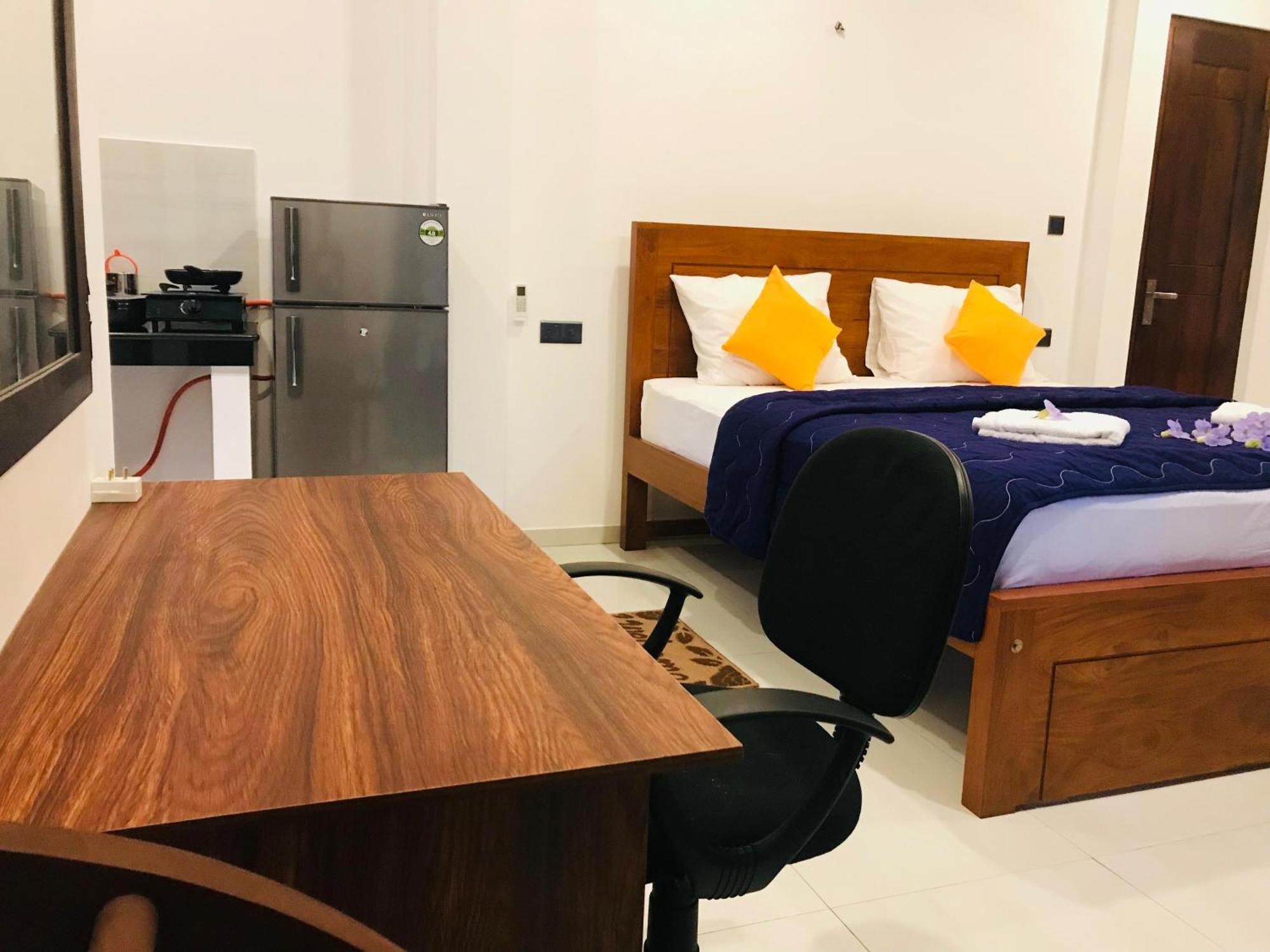 Blue Whales Hotel 希克杜沃 外观 照片