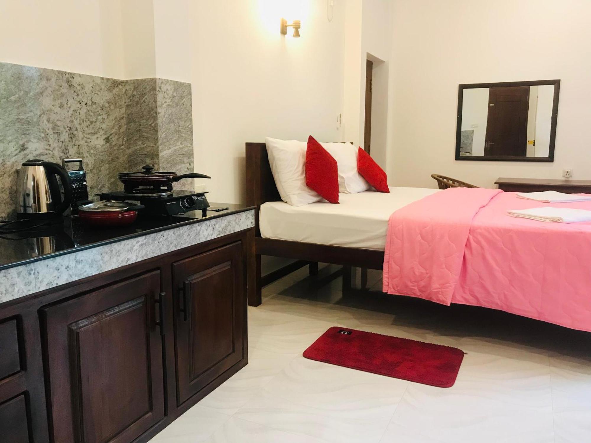 Blue Whales Hotel 希克杜沃 外观 照片