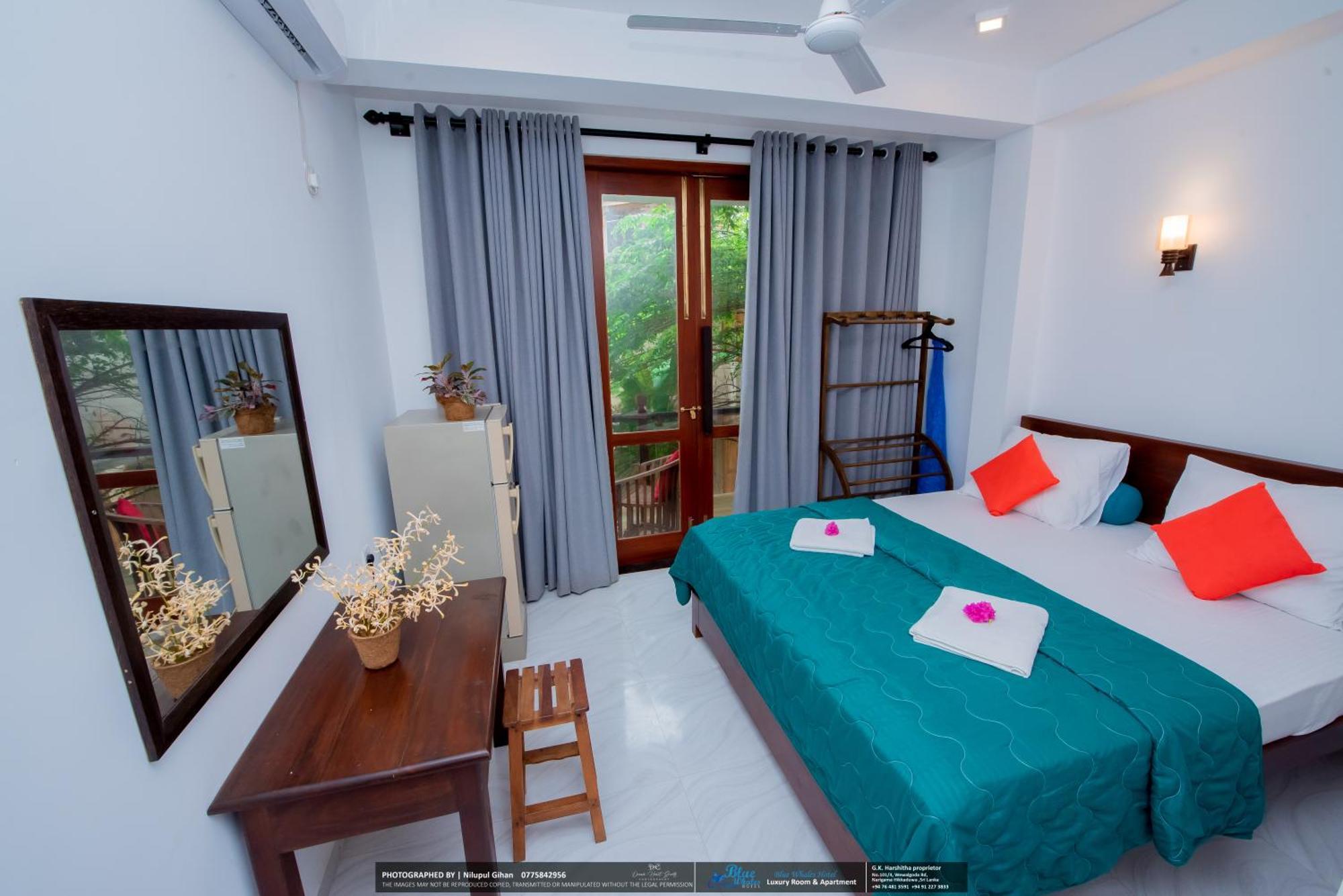 Blue Whales Hotel 希克杜沃 外观 照片