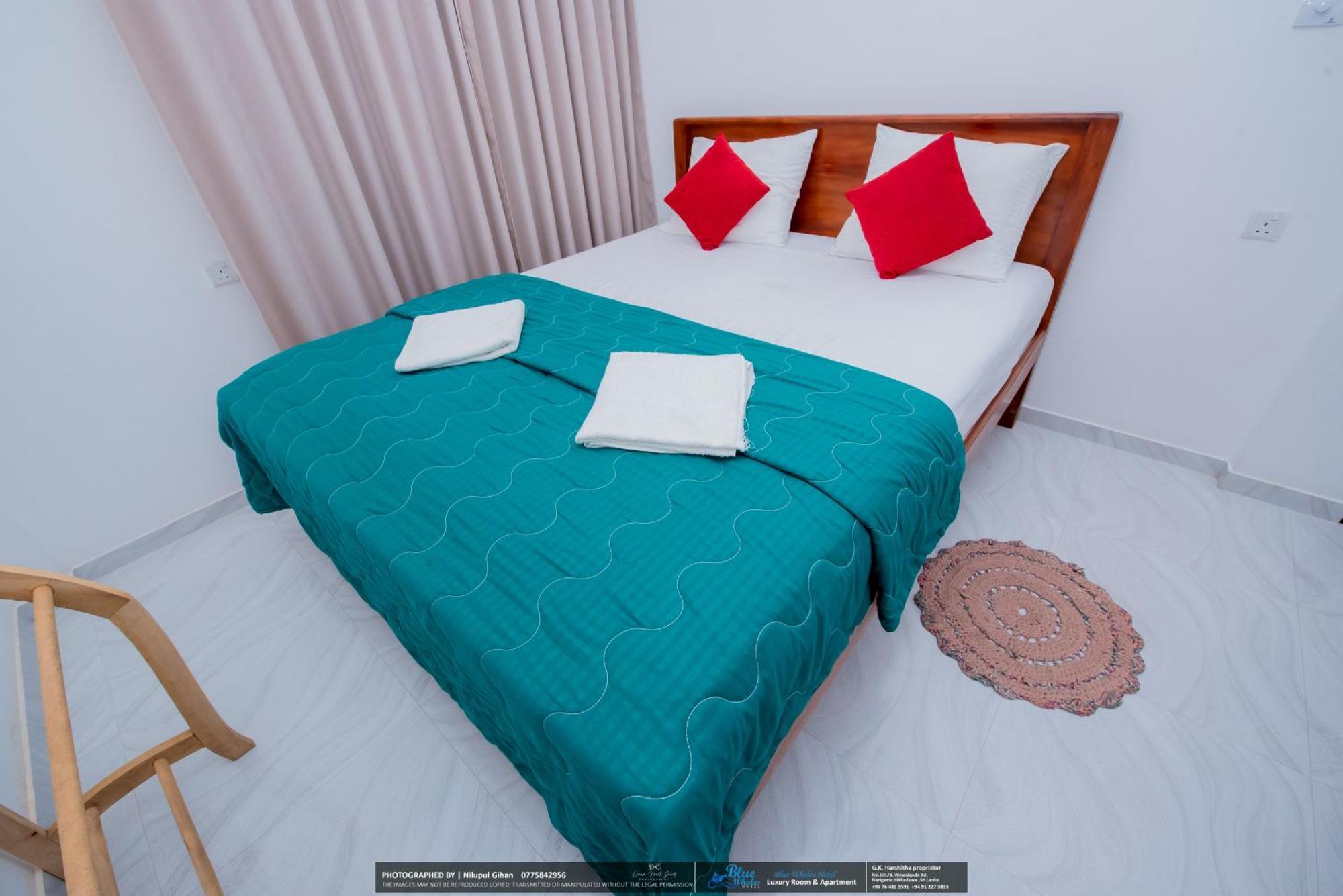 Blue Whales Hotel 希克杜沃 外观 照片