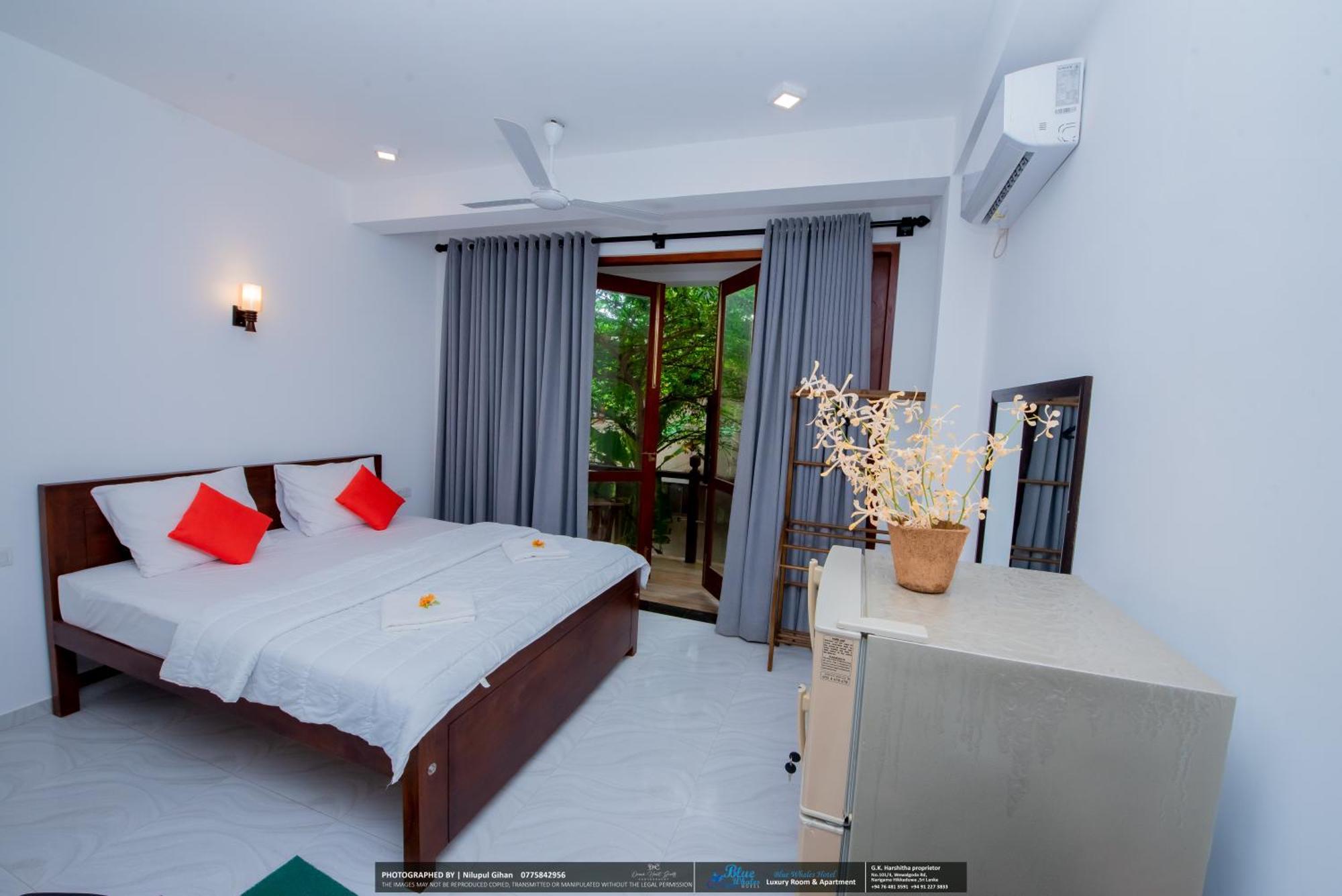 Blue Whales Hotel 希克杜沃 外观 照片