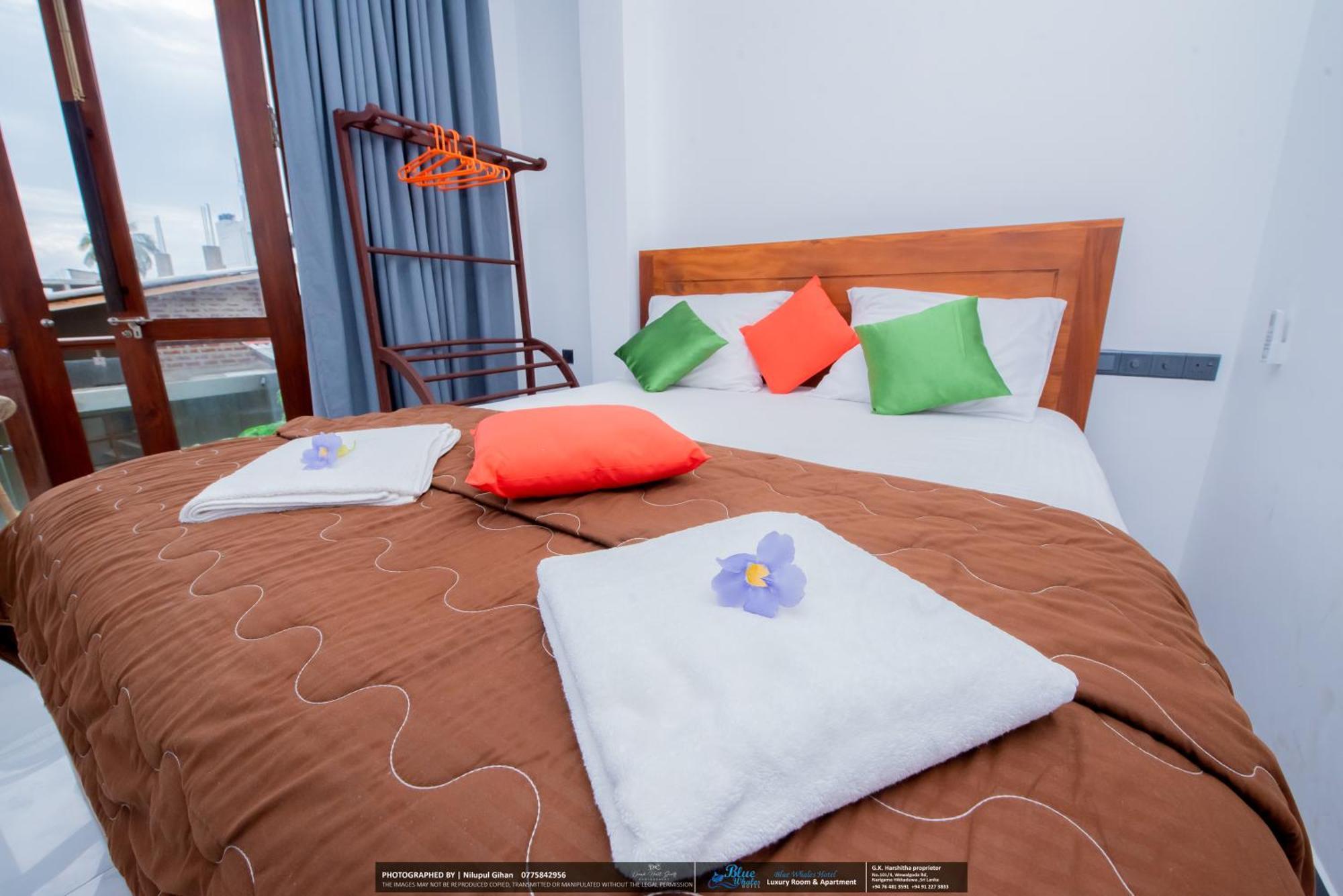 Blue Whales Hotel 希克杜沃 外观 照片